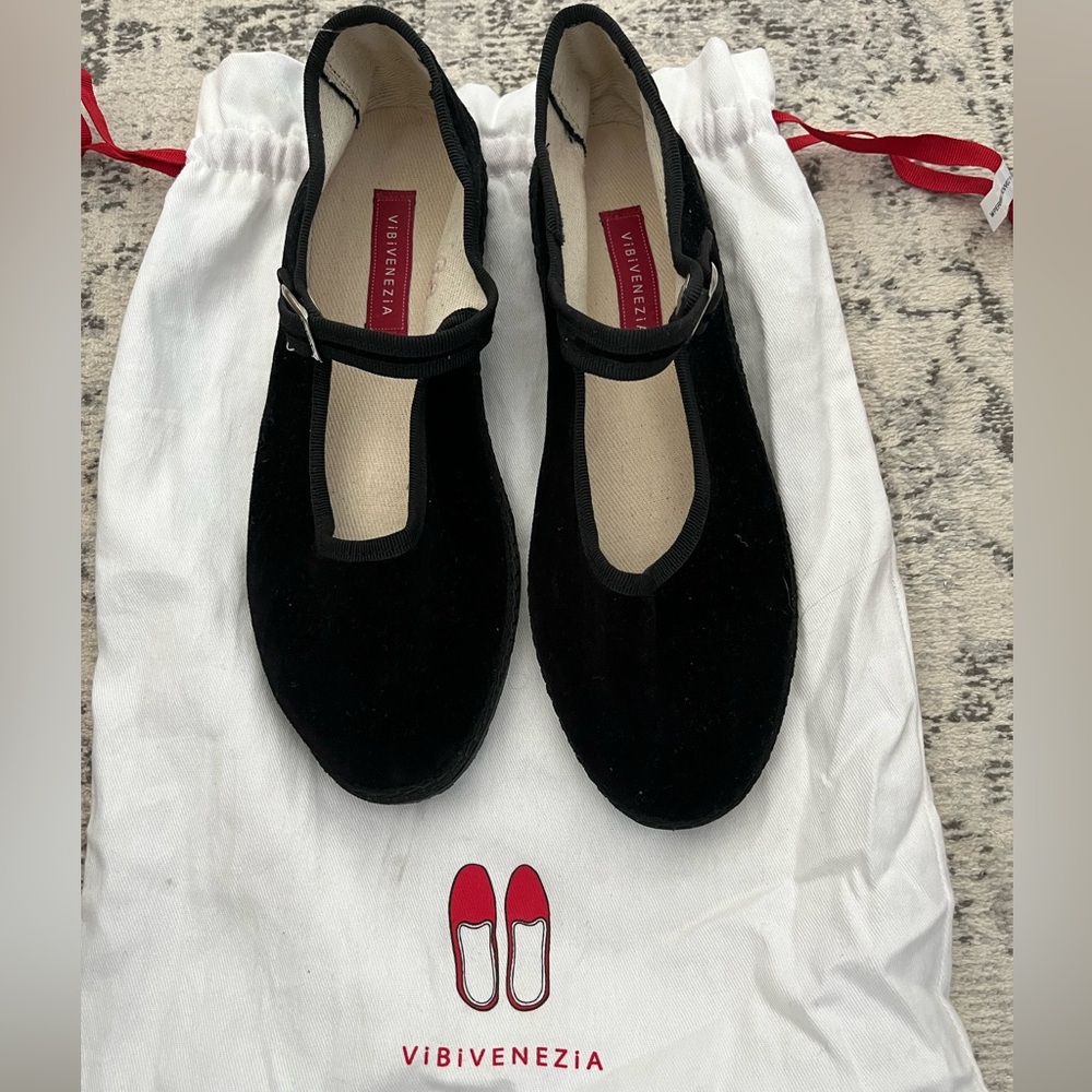 Vibi Venezia Black Velvet Flats